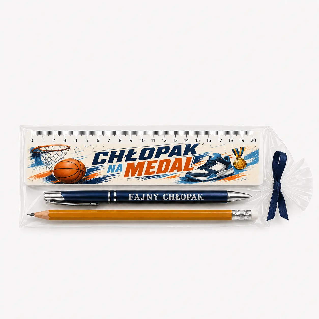 Zestaw: Linijka + Długopis z grawerem + Ołówek – prezent dla chłopaka – wzór Chłopak na medal – #3418-CHK21